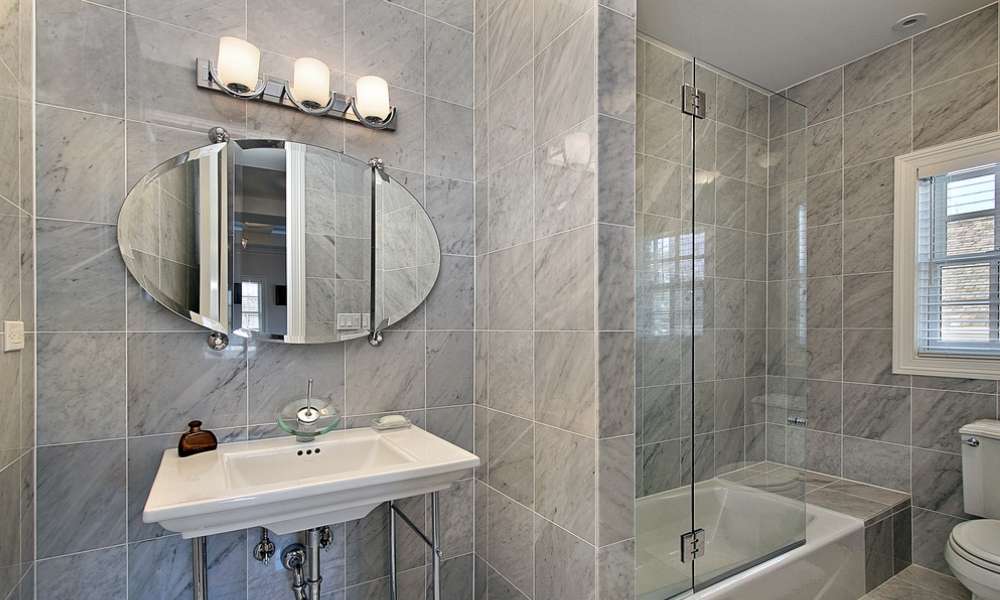How to remove bathroom light fixture