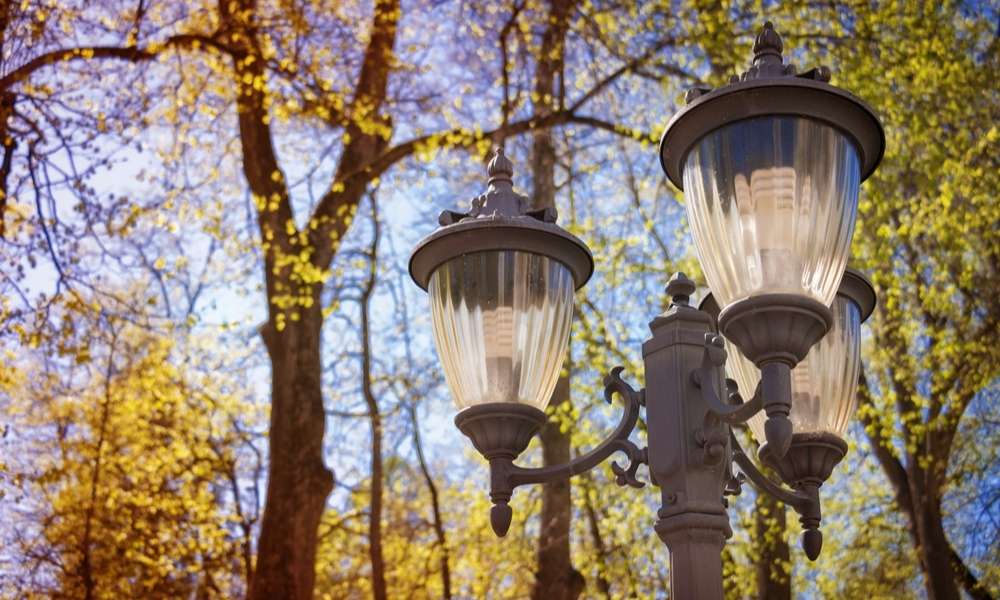 How To Clean Outdoor Light Fixtures
