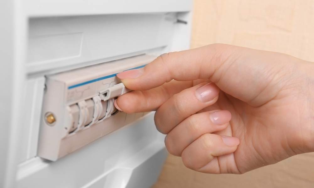 need to turn off the power in the fuse box