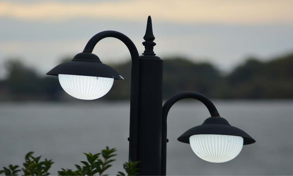 Smart Outdoor Lights Timer