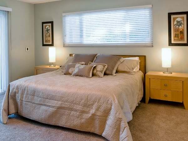 Matching Lamps in Bedroom Mood Lighting Ideas
