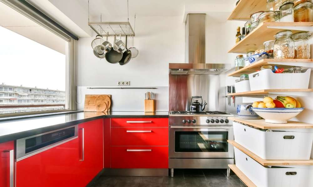 Looking to add some bright and contemporary lighting to your galley kitchen? Check out these great ideas for kitchen lighting.
