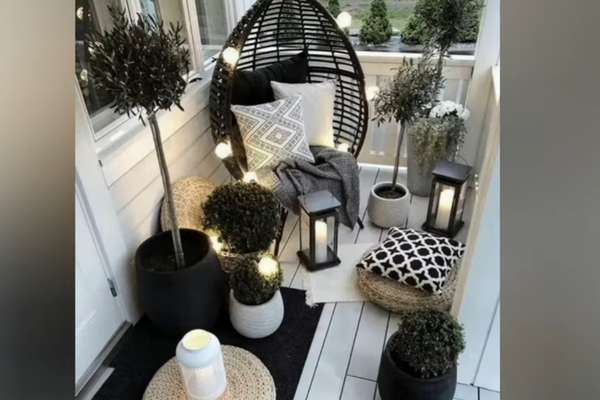 Place Small Lanterns On The Floor