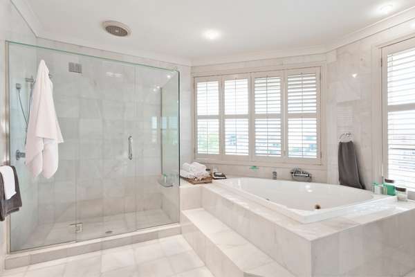 Final Touches: Accessorise in bathroom light