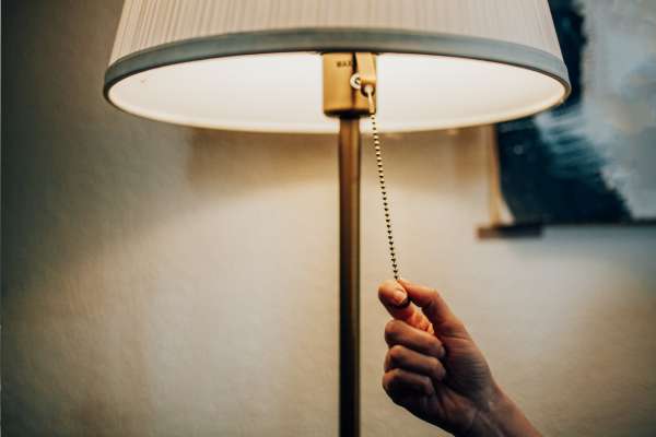 Fixing a Table Lamp That Won’t Turn On