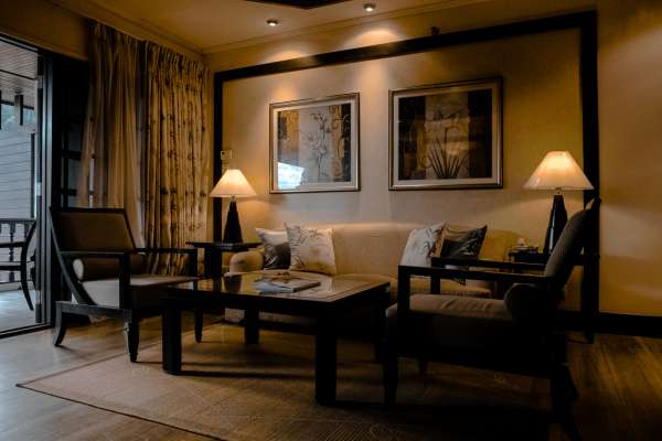 Matching Table Lamps with Seating Arrangements