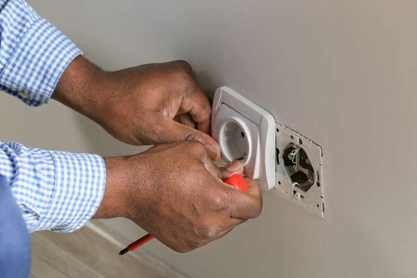Preparing Your Lamp for Socket Replacement