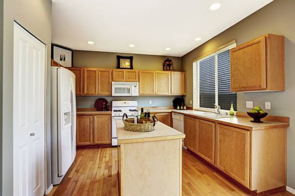 How Far from Cabinets Should Recessed Lights Be?