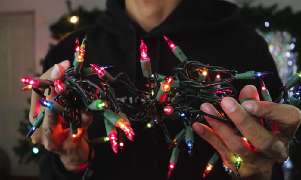 How Long Do Incandescent Christmas Lights Last