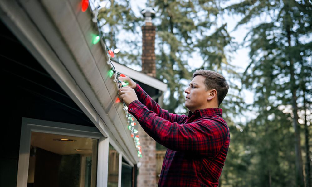 How To Attach Christmas Lights To Stucco