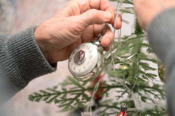 How to Set an Outdoor Timer for Lights