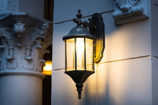 Best Light Bulb for Outdoor Light – Beyond Color