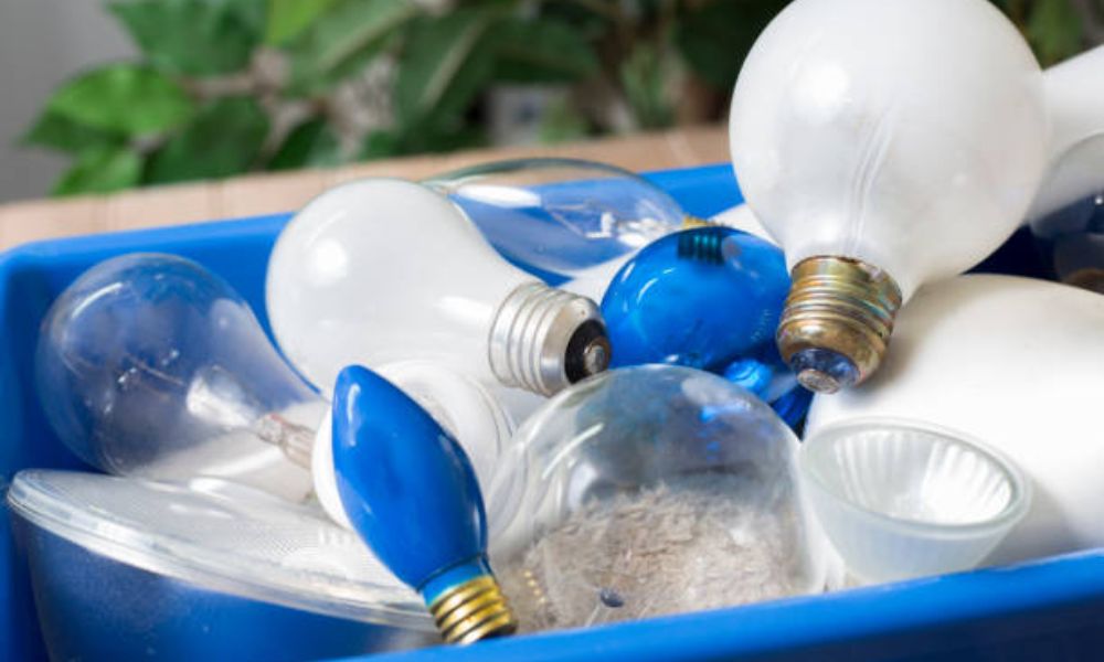 How To Dispose Of Incandescent Light Bulbs