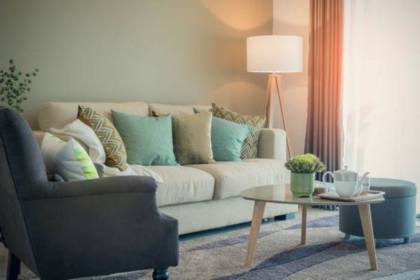 How to Balance Lighting in Living Room