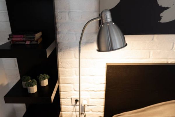 Signs Your Floor Lamp Socket Is Broken