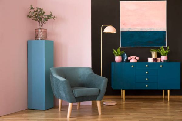 Matching A Navy Leather Lamp With Home Decor